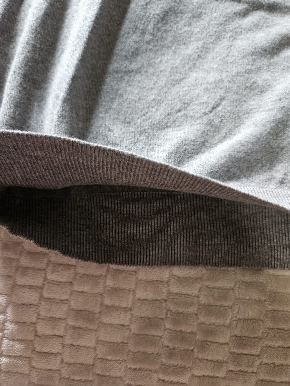 Men's Gray Turtleneck Sweater - Picture 4 of 8